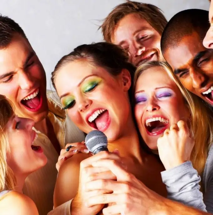 Come creare un karaoke da una canzone