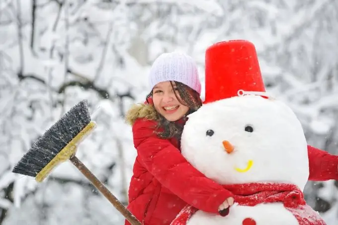 Hoe om 'n sneeuman te maak