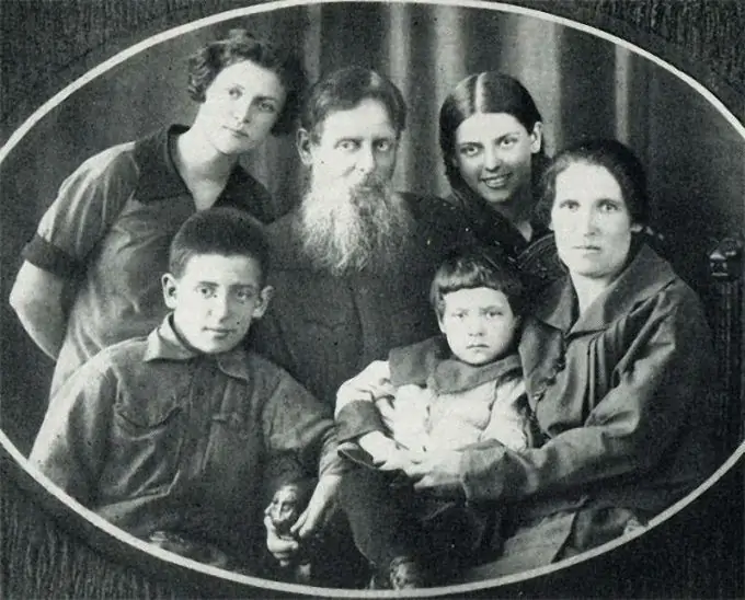 Pavel Bazhov with the whole family