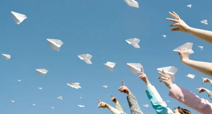 How to make an airplane out of paper that flies