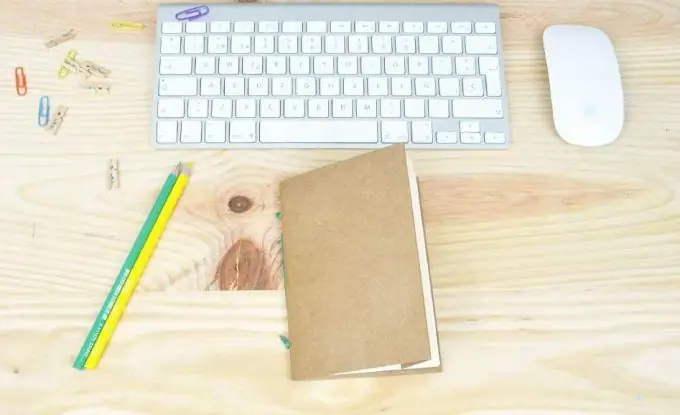 Ako si vyrobiť notebook vlastnými rukami za 5 minút?