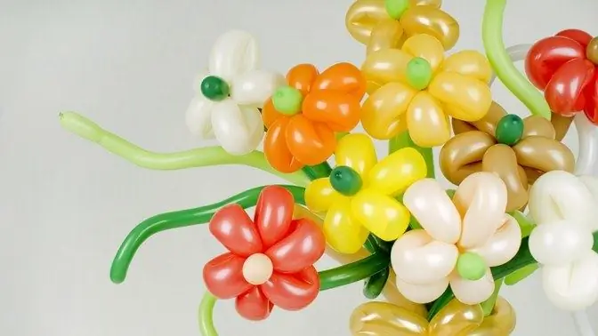 How to make a daisy out of balloons