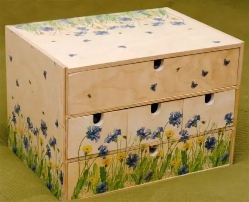 decoupage of old furniture