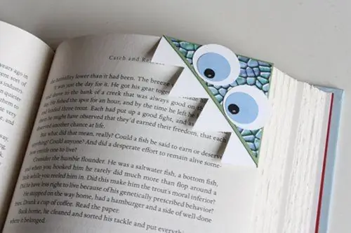 How to bookmark a book out of paper