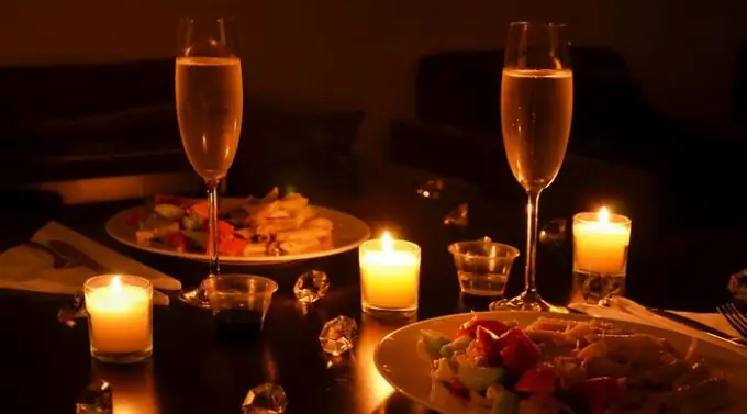 How to have a romantic dinner at home