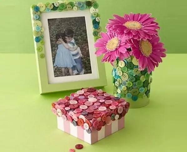 Box and photo frame made of buttons