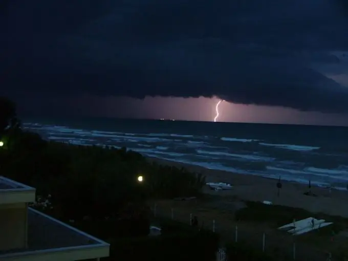 Il fulmine viene solitamente fotografato al buio