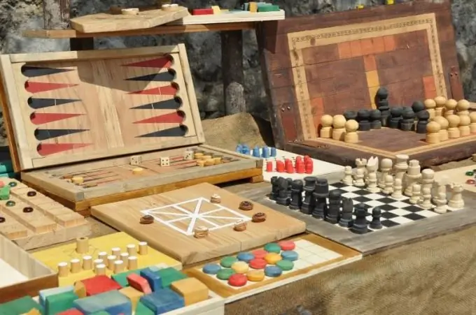 Com es pot jugar a un backgammon gratuït