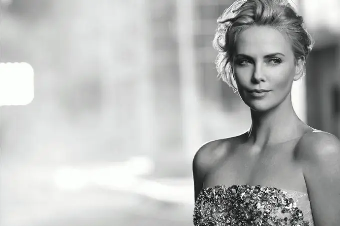 Δημοφιλής ηθοποιός Charlize Theron